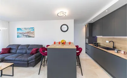 Awesome Apartment in Okrug Gornji with Wifi