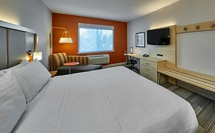 Holiday Inn Express Hotel and Suites Medford-Central Point By IHG