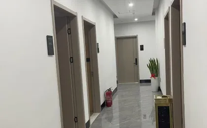 Xiyayuan Hotel (Baishazhou Avenue Fenghuo Village Subway Station)