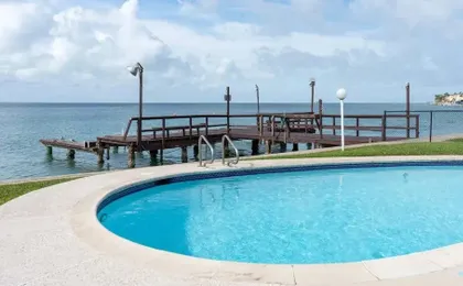 Bayfront W/docks & Fish 3 Patios Prime Location 2 Bedroom Apts