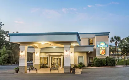 Super 8 by Wyndham Valdosta Mall