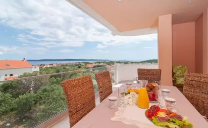 Beautiful apartment with private pool
