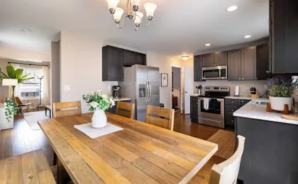 Silver Maple by Avantstay Modern & Stylish Haven