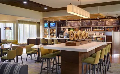 Courtyard by Marriott Indianapolis Airport
