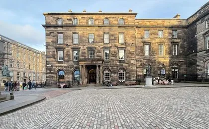 Parliament Square - Royal Mile