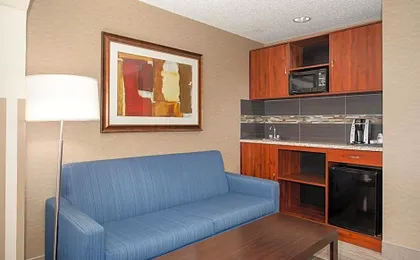Holiday Inn Express Hotel & Suites Littleton By IHG