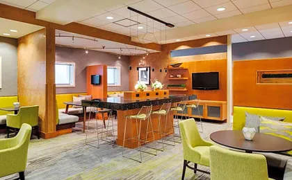 Courtyard by Marriott Boston Logan Airport