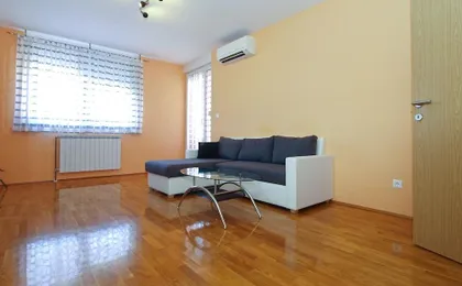 Apartment 1920