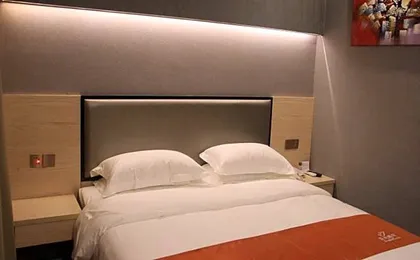 Shell Shanghai Chedun Yingshi City Yingshi Road Hotel