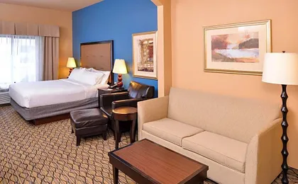 Holiday Inn Express & Suites Wichita Falls by IHG