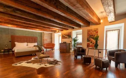 Aurelia Luxury - Piazza delle Erbe