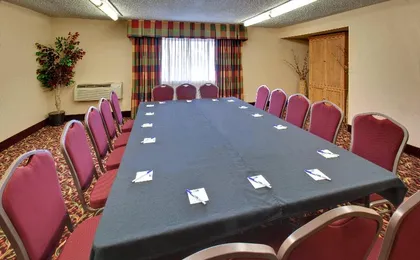 Holiday Inn Express Chicago-Downers Grove
