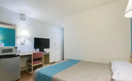 Motel 6 Rochester
