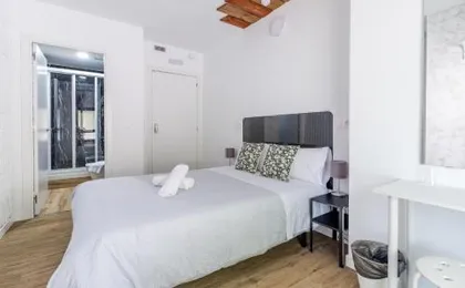 AYZ Princesa - Auto check-in property