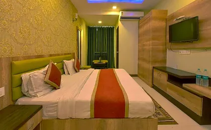 Hotel Golden Leaf