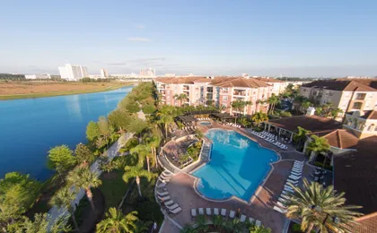 Epic Universe Beautiful Lakeview Condo, Vista Cay Orlando - 3013