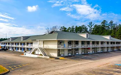Motel-6 Lagrange Ga