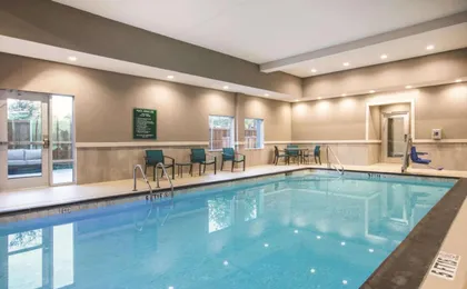 La Quinta Inn & Suites by Wyndham Dallas - Richardson