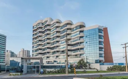 Your Exclusive Stay in a Building With a Pool Just Steps From the sea - WJA
