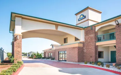 Days Inn by Wyndham Baytown East