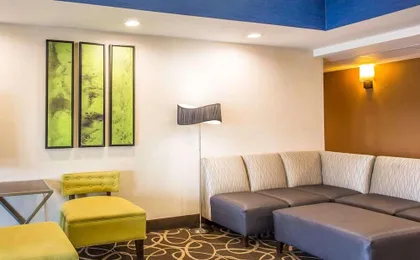 Comfort Suites