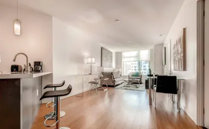 Global Luxury Suites at The Financial District