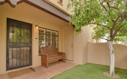 4 Mi to Old Town! Extended Desert Escape w/ Pool