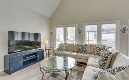 1 Mi to Rice! Pet-friendly, Modern Apt in Houston