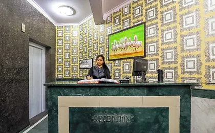 Collection O Ramji Grand Near Tdi Mall