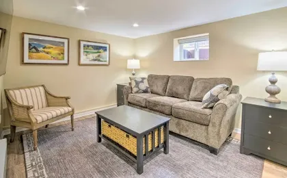 Cozy North Bend Getaway in Walkable Location!