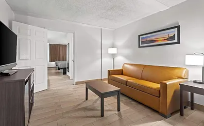 Quality Inn & Suites At Tropicana Field