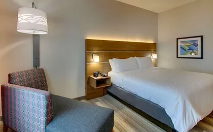 Holiday Inn Express And Suites Nashville MetroCenter Downtown By IHG