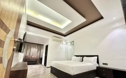Takht- Executive Rooms & Suites