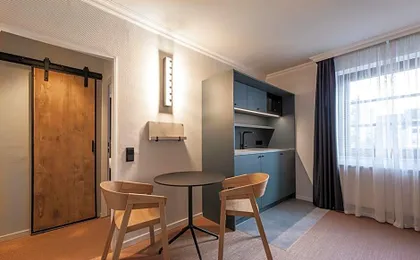 B-Hotel