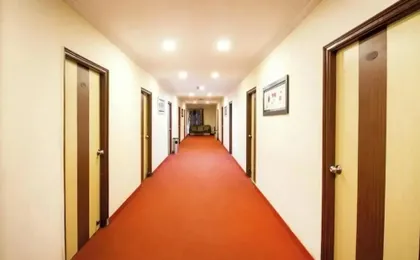 Hotel royal inn