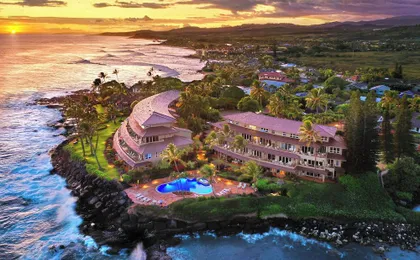 Whalers Cove Resort