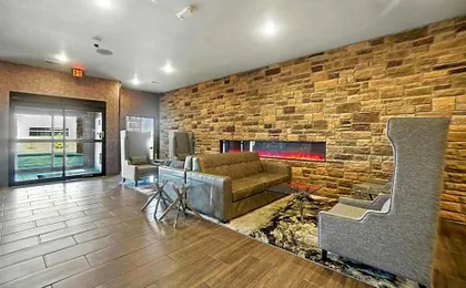Cobblestone Hotel & Suites - Bellefontaine