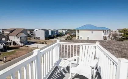 Driftwood Daze in Ocean Isle Beach
