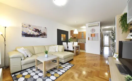 Apartment Stadium