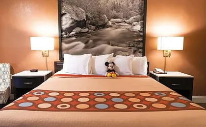 Super 8 by Wyndham Anaheim/Disneyland Drive