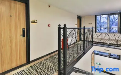 GreenTree Express Hotel (Beijing Dongcheng Beixinqiao Subway Station Guijie)