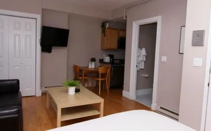 Stylish Downtown Studio in the SouthEnd, C.Ave# 2