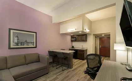 La Quinta Inn & Suites by Wyndham Clarksville