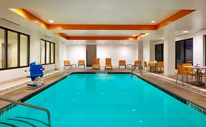 Holiday Inn Express Hotel & Suites Greenwood By IHG