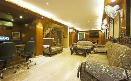 Hotel Wood Castle Grand