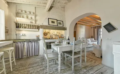 White Home by Mmega