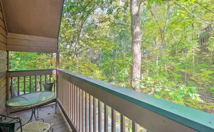 Picturesque Pigeon Forge Cabin w/ Mountain Views