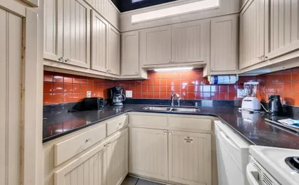 The Summit 1014