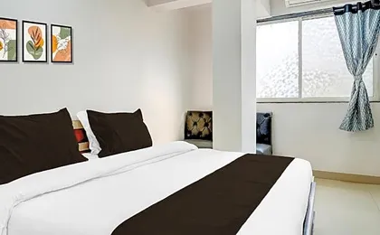 Fabhotel Keshava executive - Nr Mahadji Shinde chhatri