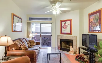 Deck & Resort Amenities: Phoenix Escape By Hiking